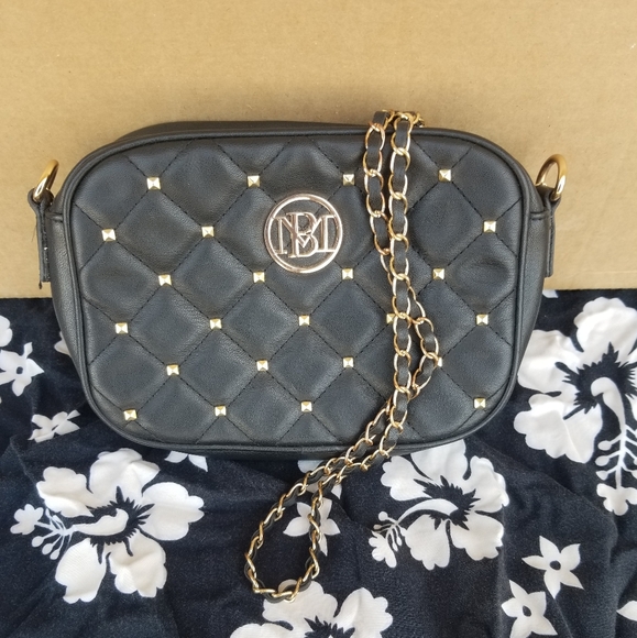 Badgley Mischka Handbags - EUC Badgley mischka No Callouts. Like Brand New. Vegan Leather